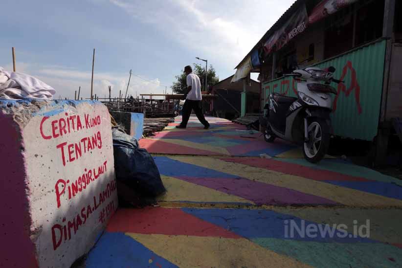 Warna-Warni Kampung Nelayan Kamal Muara - Bagian 4