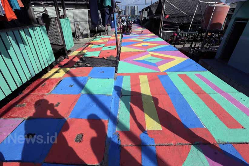 Warna-Warni Kampung Nelayan Kamal Muara - Bagian 10