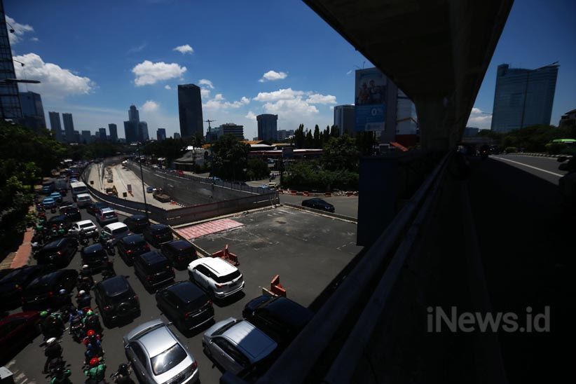 Underpass Mampang Beroperasi Bulan Depan - Bagian 1