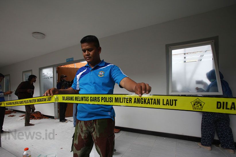 Kondisi Ruang Perawatan RSAL Dr Ramelan setelah Atap Ambruk - Bagian 6