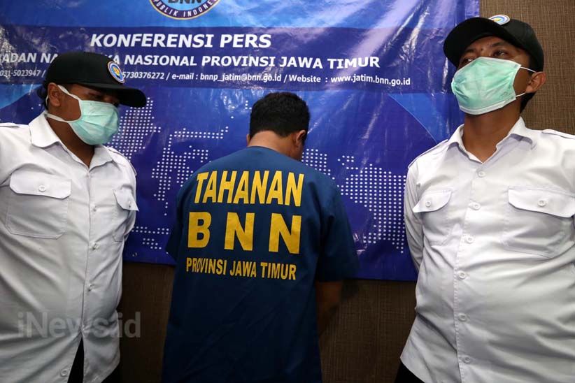 Jadi Kurir Sabu, Warga Probolinggo Diciduk BNNP Jawa Timur  - Bagian 4