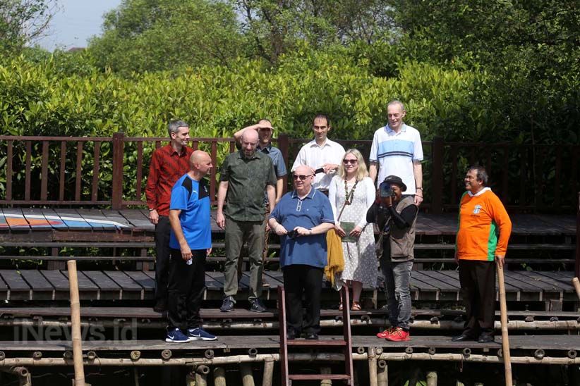 Wali Kota Liverpool Jalan-Jalan ke Hutan Mangrove Surabaya - Bagian 2