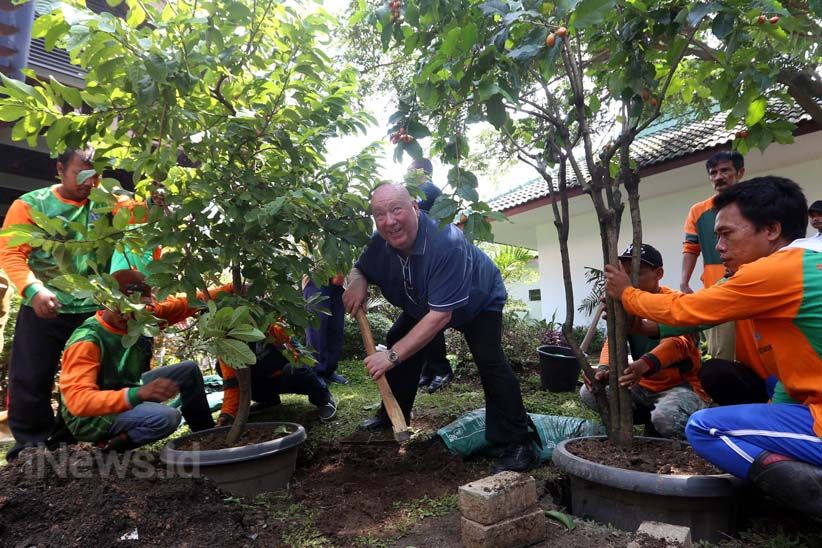 Wali Kota Liverpool Jalan-Jalan ke Hutan Mangrove Surabaya - Bagian 7