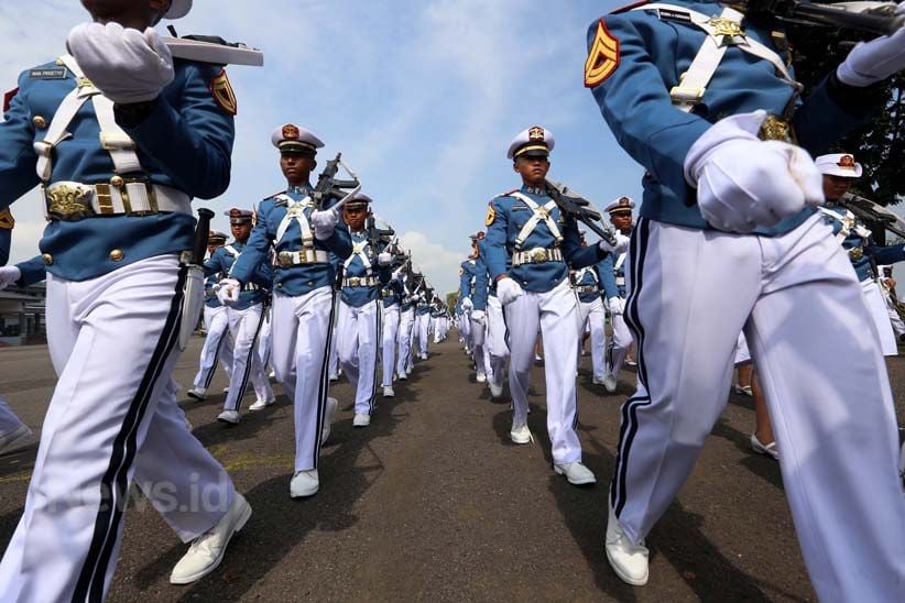 Upacara Sertijab Komandan Resimen AAL - Bagian 5