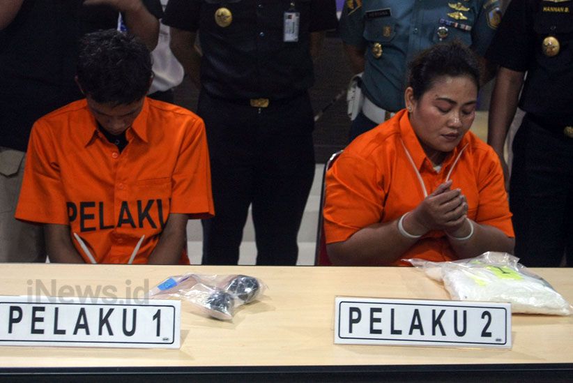 Bea Cukai Tangkap 2 Kurir Sabu dari Malaysia - Bagian 2
