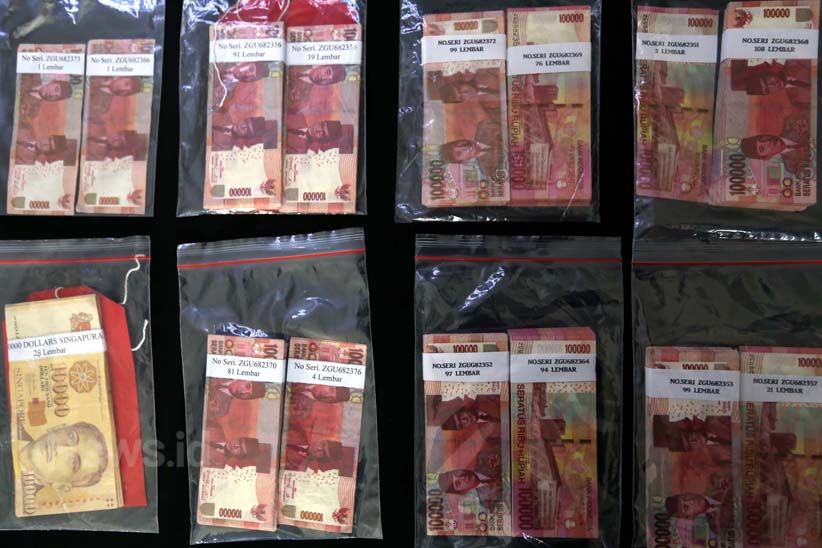 Polrestabes Surabaya Tangkap Pengedar Rp2,6 M Uang Palsu - Bagian 3