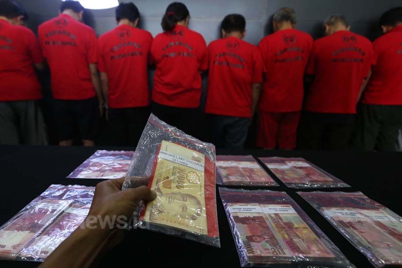 Polrestabes Surabaya Tangkap Pengedar Rp2,6 M Uang Palsu - Bagian 2
