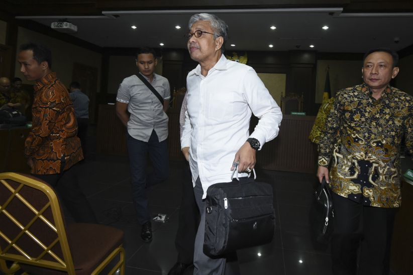 Terbukti Korupsi, Nur Alam Divonis 12 Tahun Penjara - Bagian 4