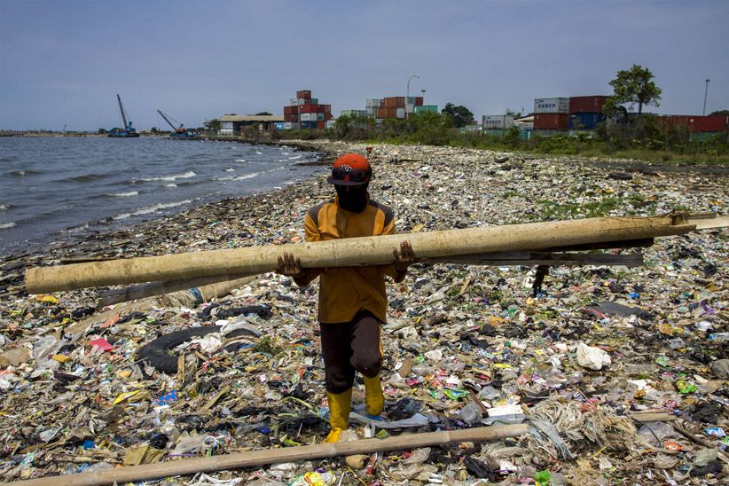 Teluk Jakarta Masih Tercemar Sampah  - Bagian 1