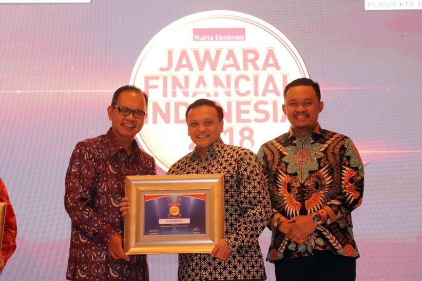 JakCard Bank DKI Dapat Penghargaan Jawara Financial Indonesia 2018 - Bagian 1