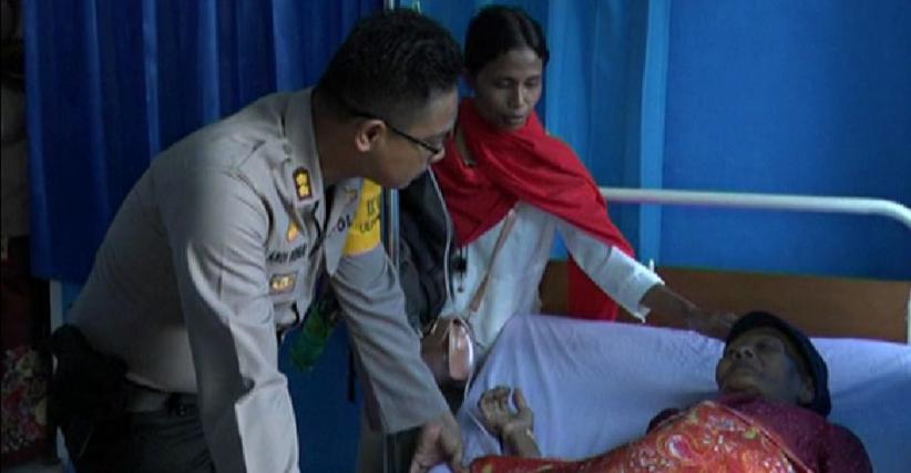 Muntah Darah, Nenek Miskin Pemakan Daun Masuk RS 