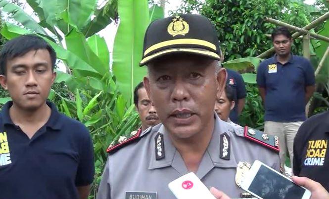 title Polisi Amankan 13 Ton Pupuk Oplosan Siap Edar di Singaparna Polisi Amankan 13 Ton Pupuk Oplosan Siap Edar di Singaparna