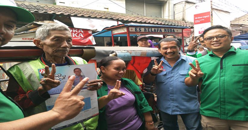 Ditemani Ceu Edoh, Aries Blusukan ke Pasar Kiaracondong