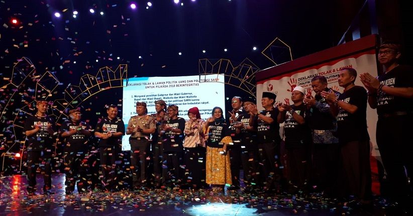 title Paslon Peserta Pilgub Jabar Komitmen Tolak Politik Uang dan SARA Paslon Peserta Pilgub Jabar Komitmen Tolak Politik Uang dan SARA