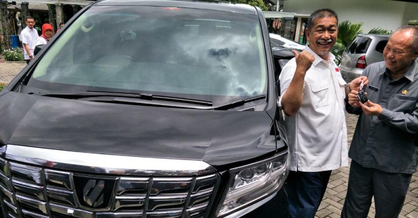 Maju Pilgub Jabar, Deddy Mizwar Kembalikan Aset dan Rumah Dinas