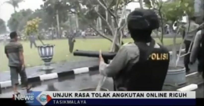 Ratusan Sopir Tolak Angkutan Berbasis Aplikasi di Tasikmalaya