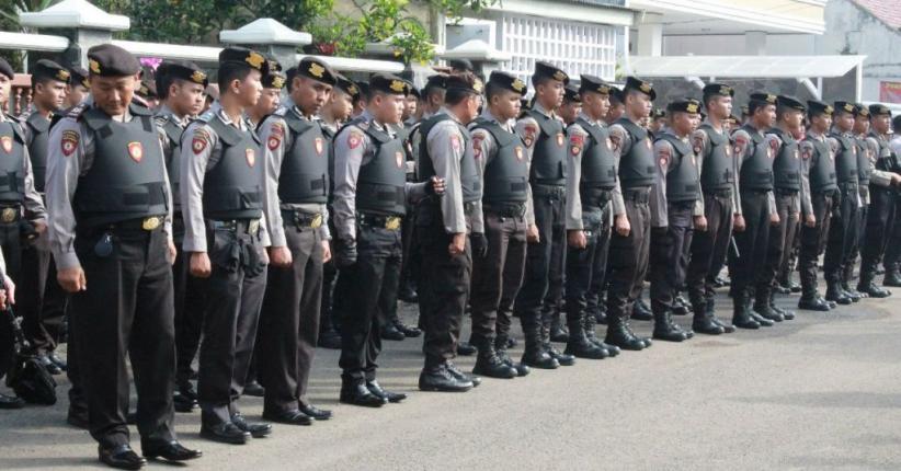 title Hari Terakhir Pendaftaran, 5 Kandidat Datangi KPU Kota dan Provinsi Hari Terakhir Pendaftaran, 5 Kandidat Datangi KPU Kota dan Provinsi