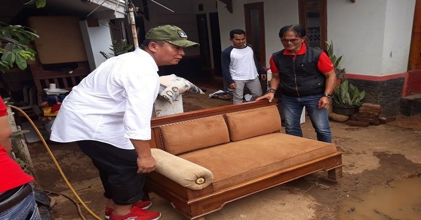 Datangi Korban Banjir, Kang Hasan Tawarkan Turkamling Sebagai Solusi