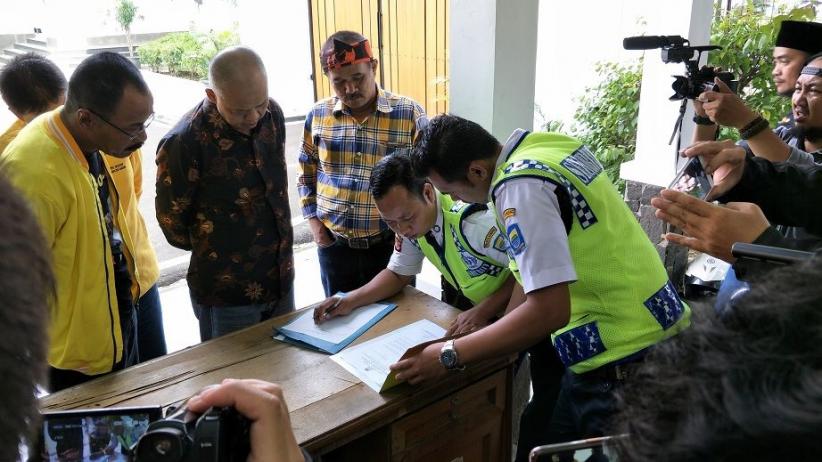 DPD Golkar Jabar Kecewa Ditinggal Pergi Ridwan Kamil di Rumah Dinas
