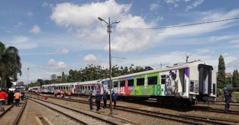 KA Argo Parahyangan Anjlok di Stasiun Bandung