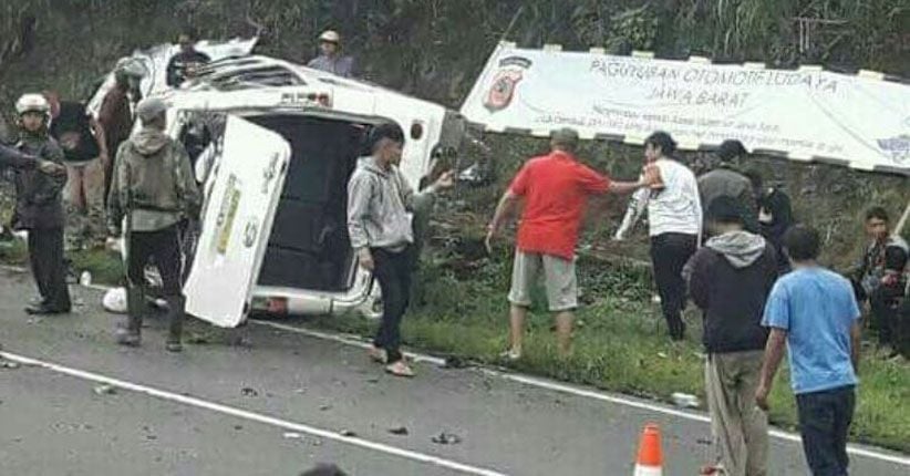 Lagi, Kecelakaan Parah Terjadi di Tanjakan Emen, 16 Luka-Luka 
