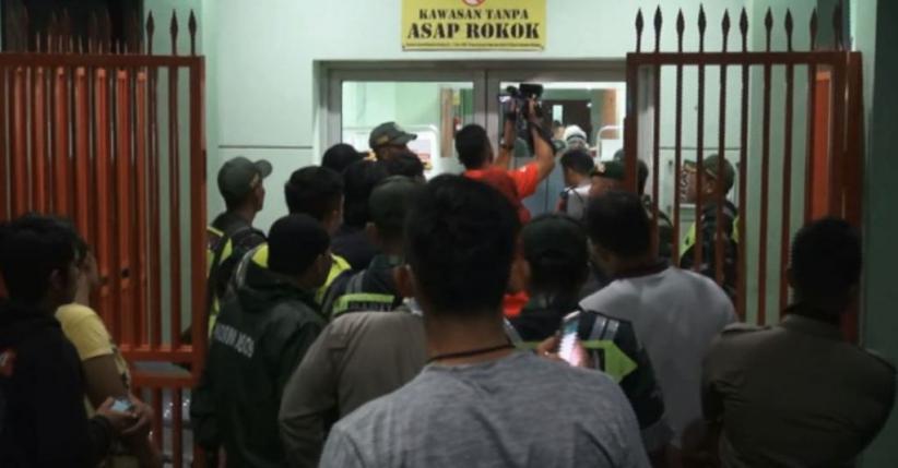 title Bandung KLB Miras Oplosan, Jumlah Korban Tembus 141 Orang Bandung KLB Miras Oplosan, Jumlah Korban Tembus 141 Orang