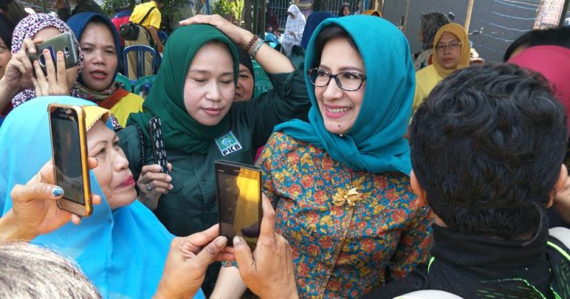 title Nurul Arifin Dicurhati Warga soal Siswa SD Masih Wajib Beli Buku Nurul Arifin Dicurhati Warga soal Siswa SD Masih Wajib Beli Buku