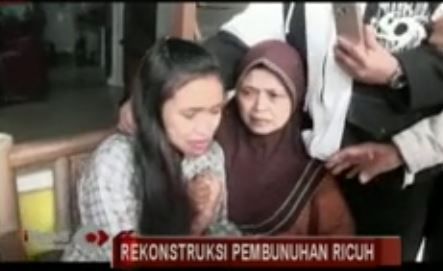 Rekonstruksi Pembunuhan oleh Pensiunan Perwira Polisi, Ricuh