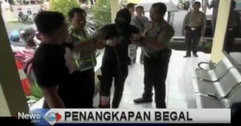 Polisi Tembak Komplotan Begal Sadis di Karawang