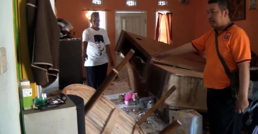 Imbas Kasus Miras Oplosan, Rumah Penjual Miras Dirusak Warga 