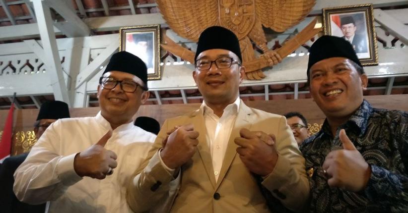 title Jelang Tahapan Kampanye, 3 Pimpinan Kota Bandung Unjuk Keakraban Jelang Tahapan Kampanye, 3 Pimpinan Kota Bandung Unjuk Keakraban