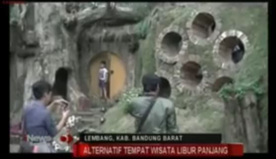 Menjajal Keunikan Rumah Hobbit, Wisata Alternatif di Lembang