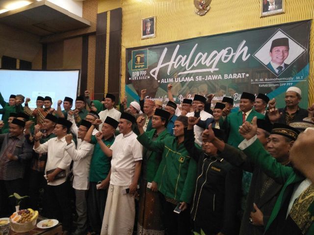 Ulama Jabar Minta Ridwan Kamil Gandeng Kang Uu 