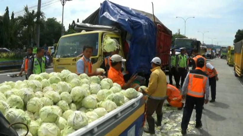 Lima Kendaran Tabrakan Beruntun di Pintu Tol Krapyak Semarang 