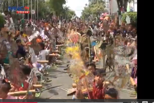 Seribu Dalang Cilik Pentas Bersama di Tugu Yogyakarta