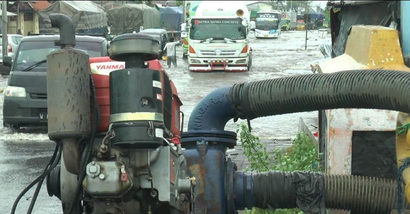 Kerap Tergenang Banjir, Jalan Pantura Semarang-Demak Penuh Lubang