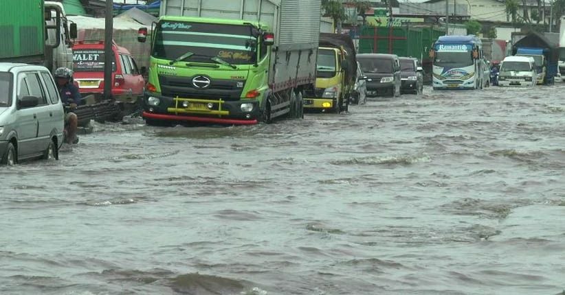 Sepekan Terendam Banjir, Jalur Pantura Semarang-Demak Nyaris Lumpuh