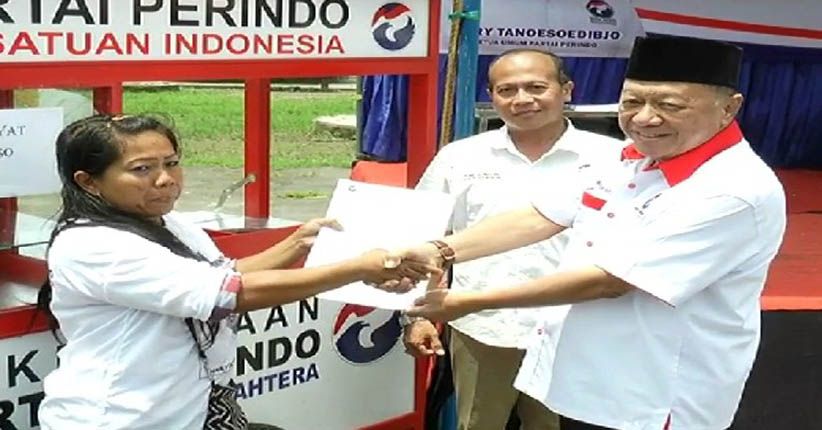 title Angkat Ekonomi Warga, Perindo Bagikan 10 Gerobak di Magelang Angkat Ekonomi Warga, Perindo Bagikan 10 Gerobak di Magelang