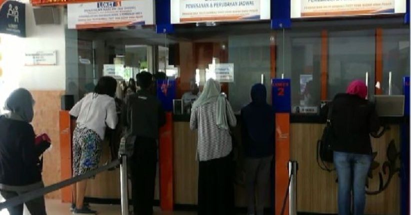 title Dampak Rel Banjir, Ratusan Penumpang Kembalikan Tiket KA Dampak Rel Banjir, Ratusan Penumpang Kembalikan Tiket KA