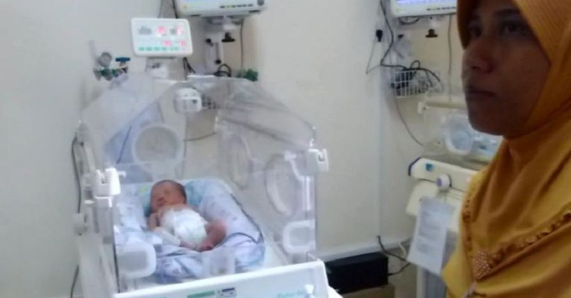 title Pegawai Puskesmas Sidorekso Diduga Buang Bayi Sendiri di Kamar Mandi Pegawai Puskesmas Sidorekso Diduga Buang Bayi Sendiri di Kamar Mandi
