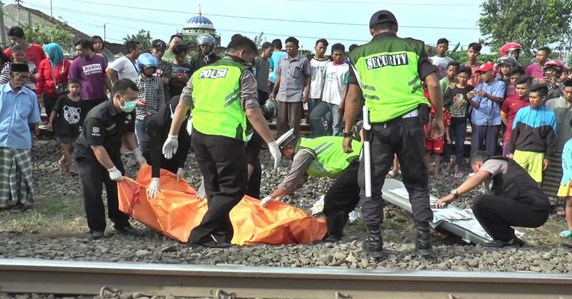 Terobos Perlintasan, Seorang Kiai di Kendal Tewas Ditabrak Argo Bromo