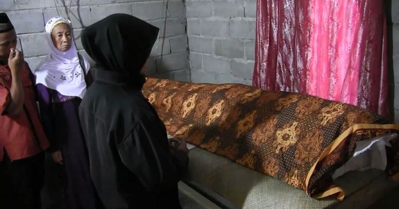 Diduga Dianiaya Suami, Istri Tewas Setelah Melompat dari Angkot