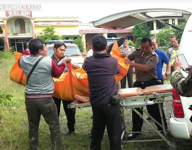 title Misteri Kematian Pegawai BRI Kendal : Ada Luka di Belakang Kepala Misteri Kematian Pegawai BRI Kendal : Ada Luka di Belakang Kepala