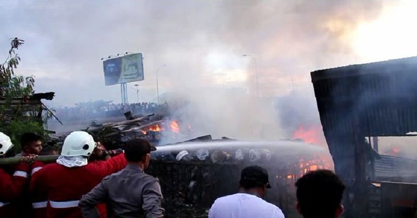 Pangkalan BBM di Pelabuhan Semut Ternate Terbakar