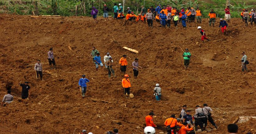 title 7 Korban Longsor Brebes Masih Tertimbun, Pencarian Akan Diperpanjang 7 Korban Longsor Brebes Masih Tertimbun, Pencarian Akan Diperpanjang