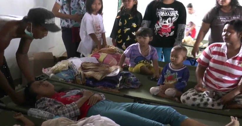 Pengungsi Korban Puting Beliung di Pemalang Pingsan dan Trauma 