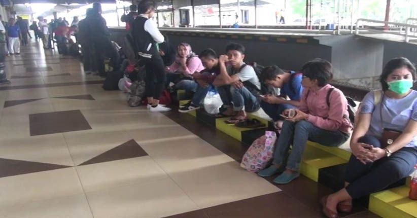 Jalur Utara KA Lumpuh akibat Banjir Tegal, Rute Dialihkan ke Selatan