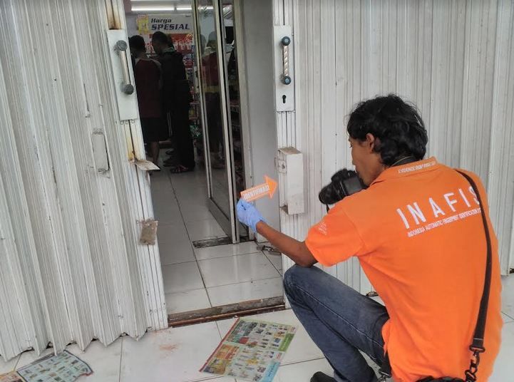 Alfamart Giripeni Dibobol, Brankas Berisi Rp30 Juta Dibawa Kabur