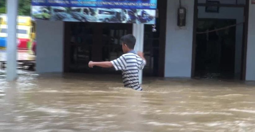 Banjir 2 Meter Rendam Ribuan Rumah di 4 Kecamatan di Jombang