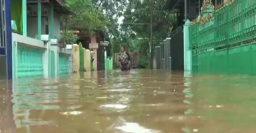 Pasuruan Banjir Bandang, 1 Hilang, Akses Wisata Bromo Putus